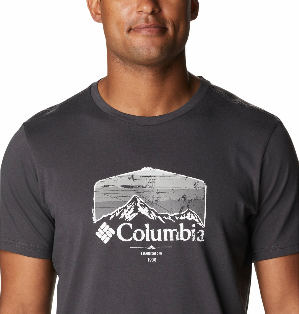 A Men Wearing Columbia Men Black Path Lake Graphic Tee II