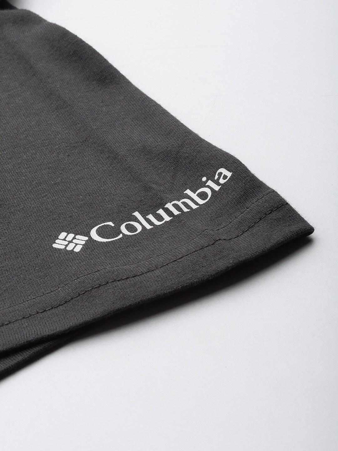 A Men Wearing Columbia Men Black Path Lake Graphic Tee II