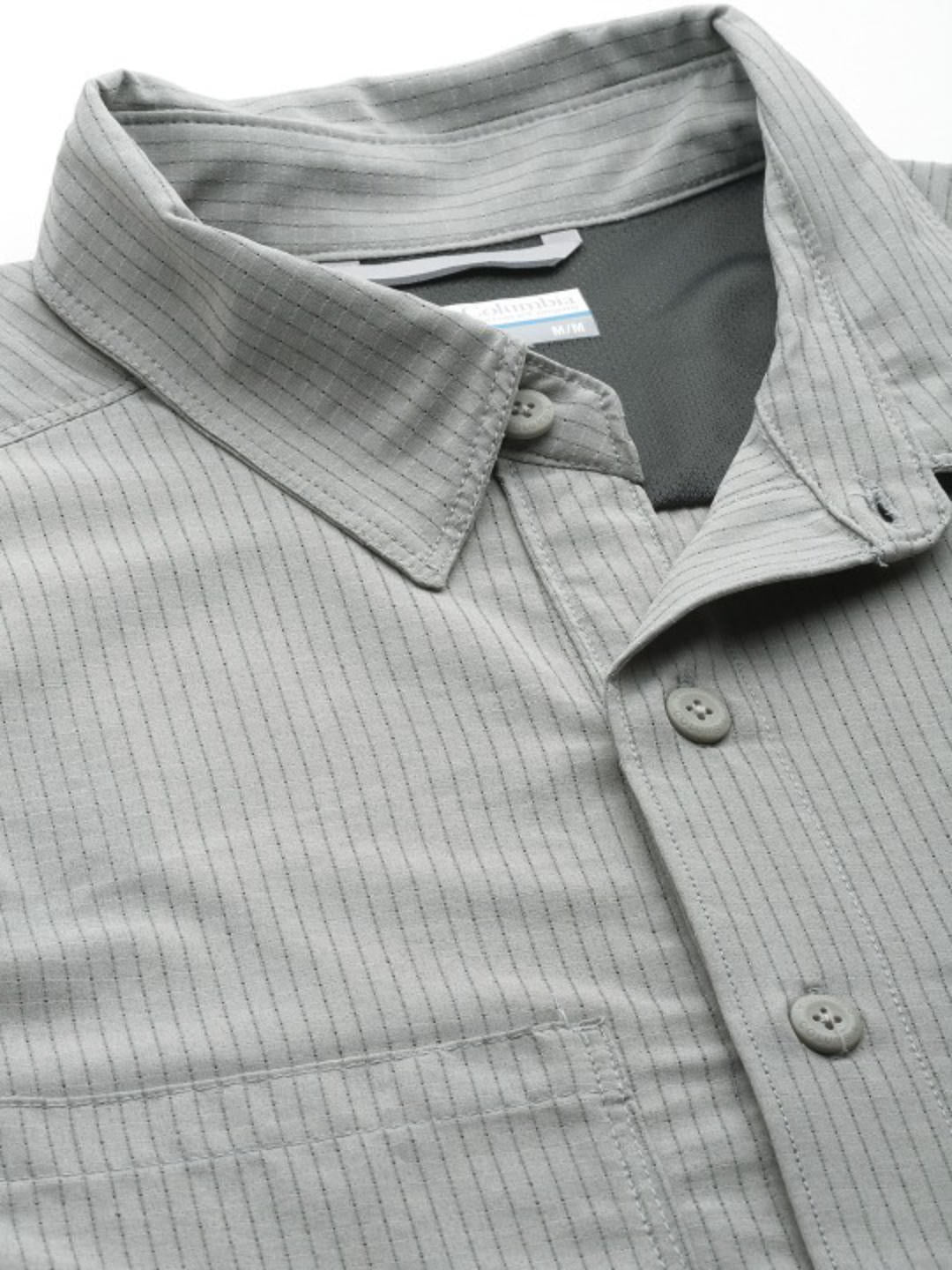 Columbia Men Grey Columbia Men Black Mesa LW Long Sleeve Shirt