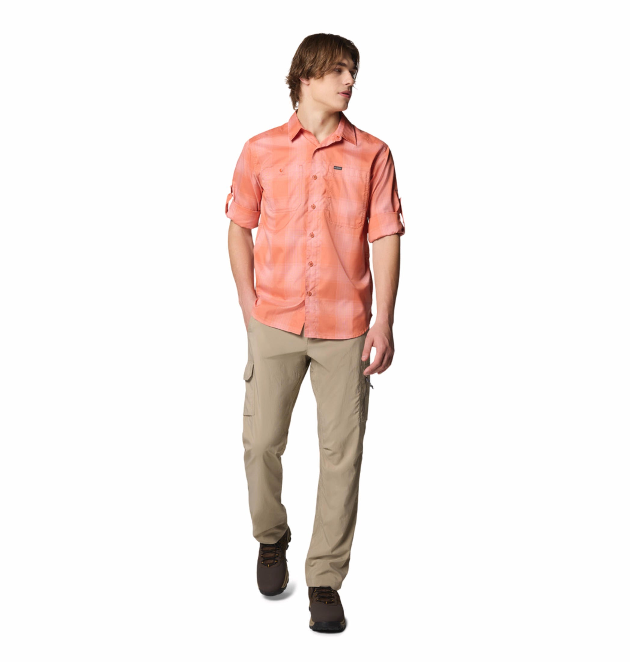 A Men Wearing Columbia Men Red Silver Ridge Utility Lite Plaid LS (Sun Protection)