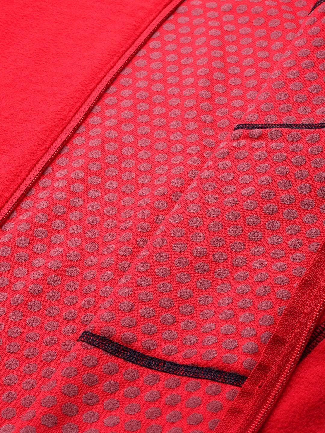 A Men Wearing Columbia Men Red M Outdoor Tracks Full Zip