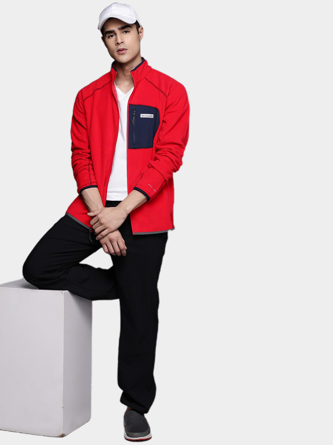 A Men Wearing Columbia Men Red M Outdoor Tracks Full Zip