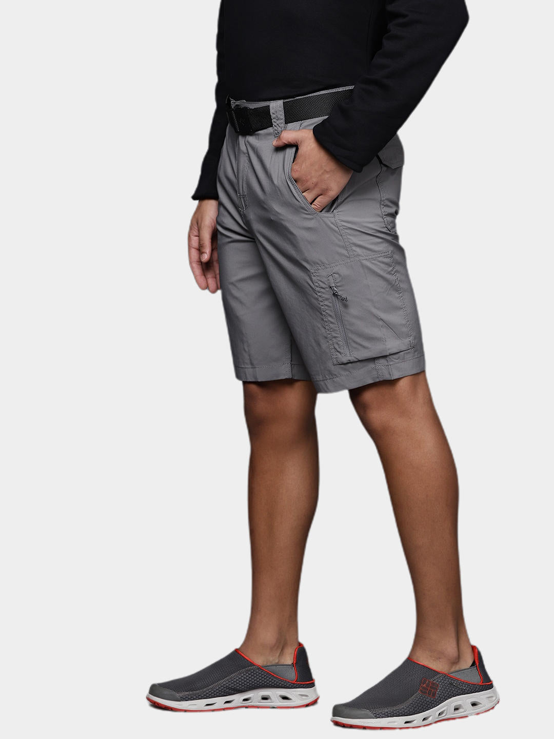A Men Wearing Columbia Men Grey Silver Ridge Utility Cargo Short (Sun Protection)