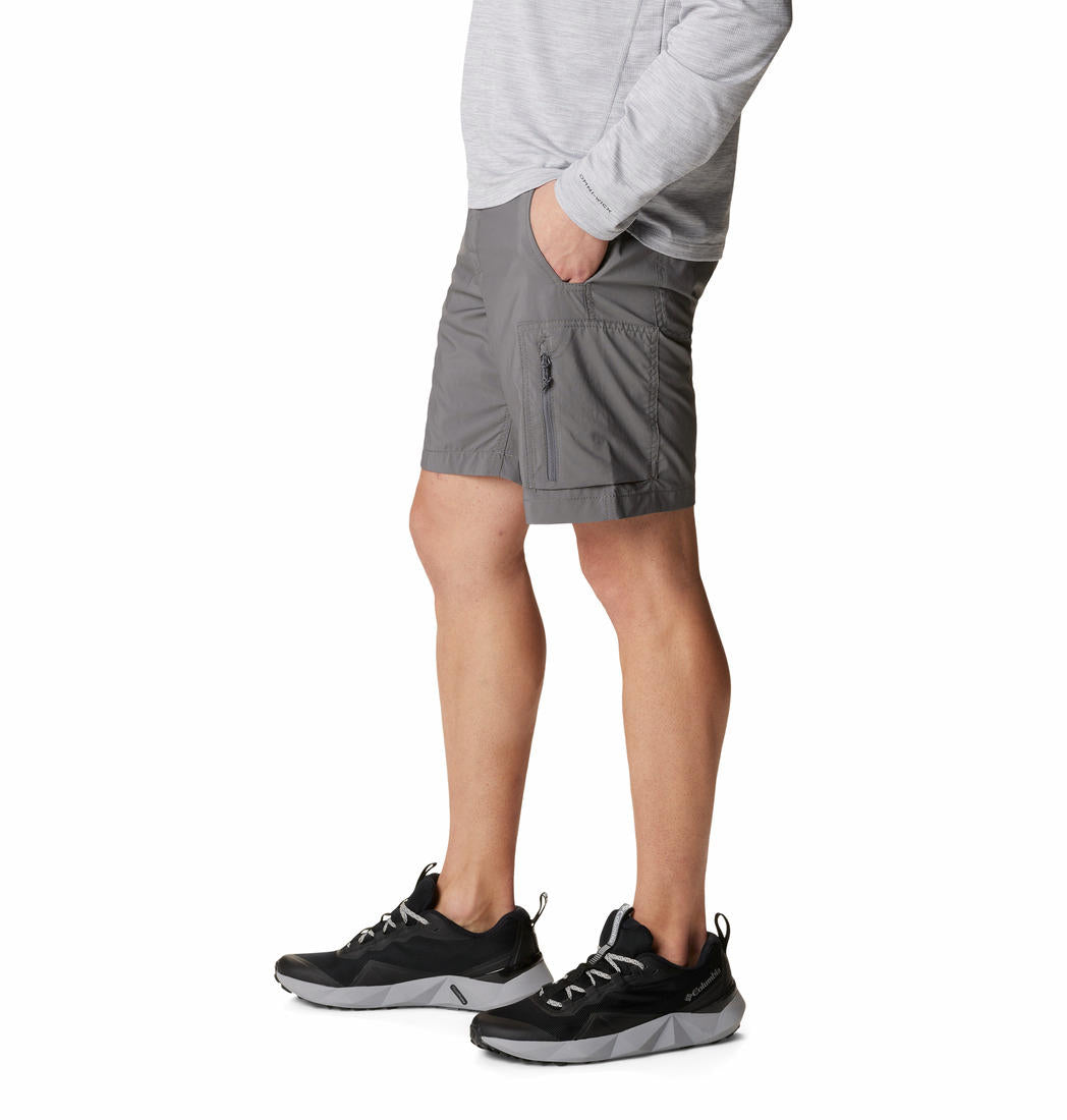 A Men Wearing Columbia Men Grey Silver Ridge Utility Cargo Short (Sun Protection)