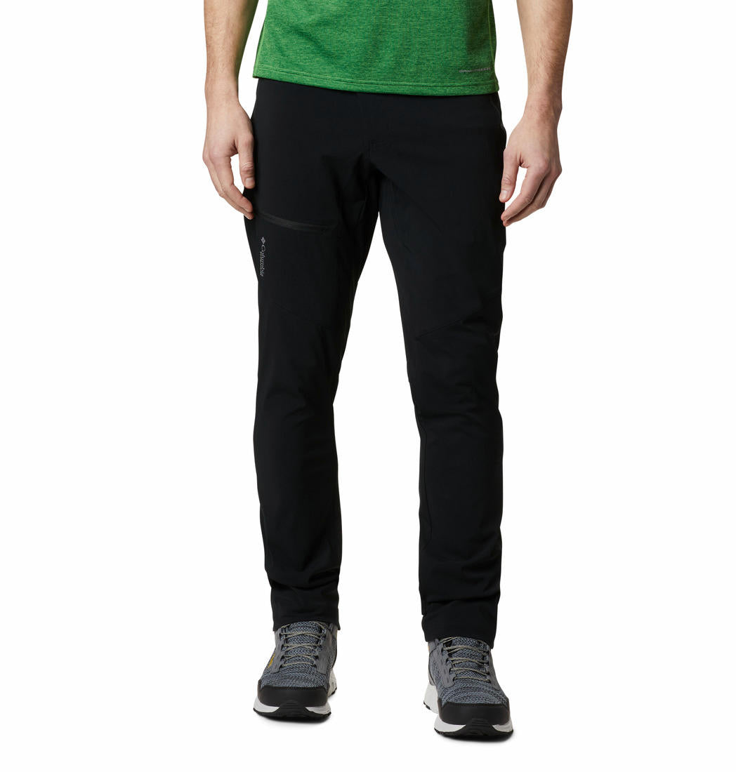 A Men Wearing Columbia Men Black Titan Pass Pant II (Sun Protection)