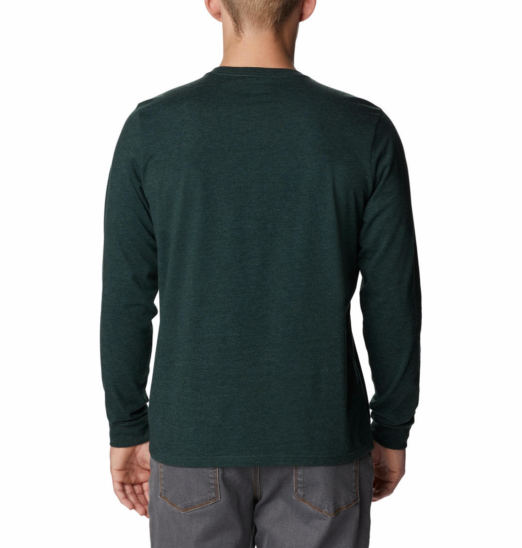 A Men Wearing Columbia Men Green Apres Lifestyle Graphic Long Sleeve