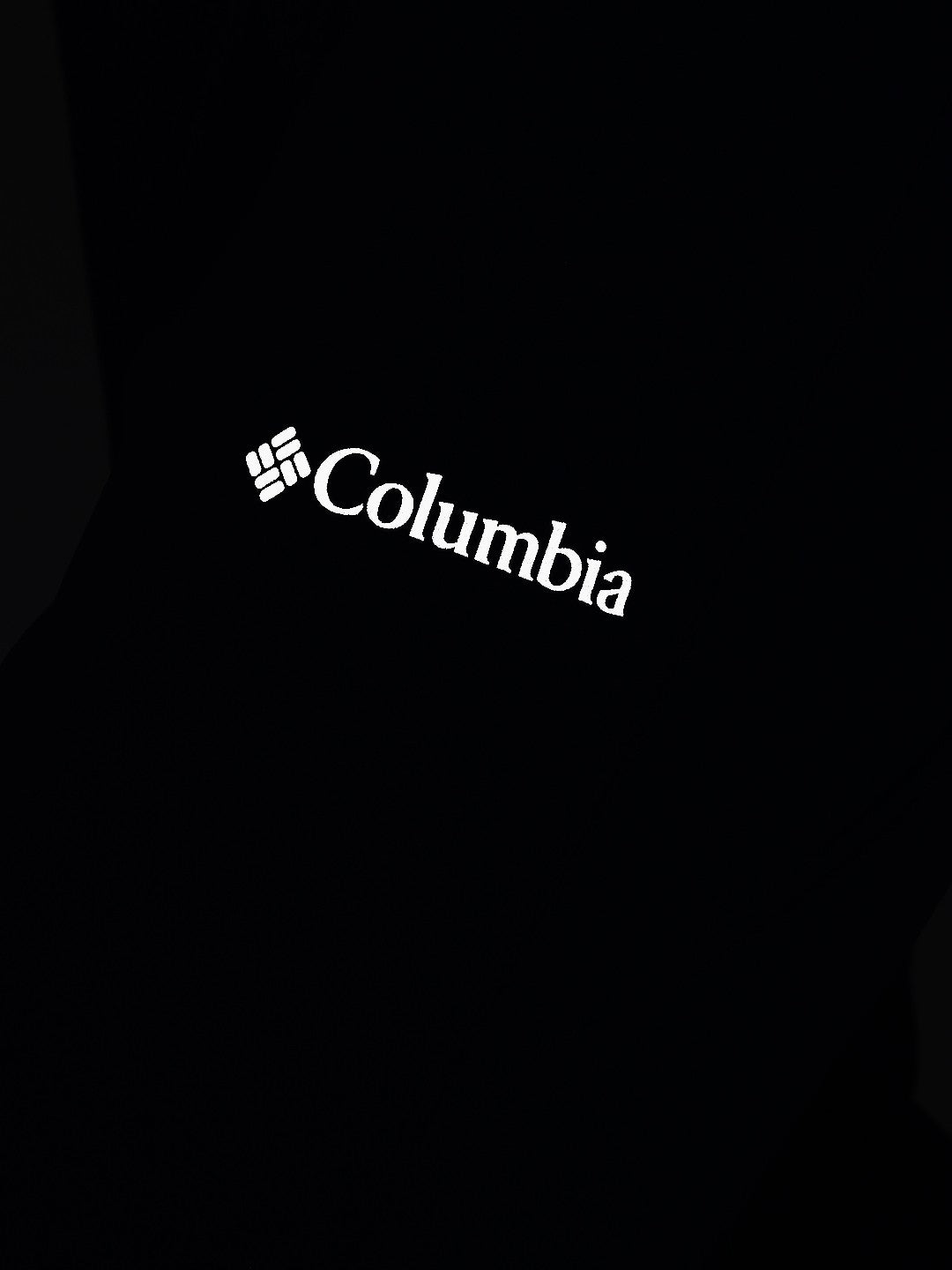 A Men Wearing Columbia Men Blue Columbia Tech Nylon Pant