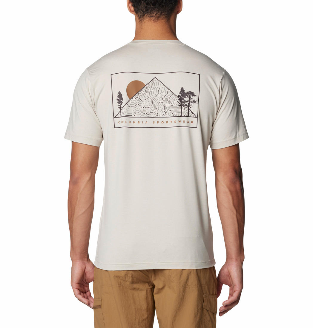 A Men Wearing Columbia Men Brown Kwick Hike Back Graphic SS Tee (Sun Protection)