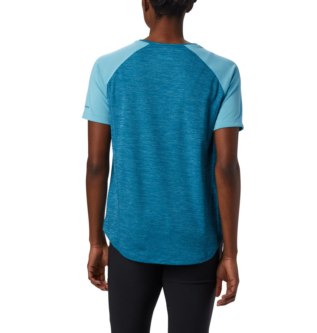 A Women Wearing Columbia Women Blue Bryce Peak Short Sleeve (Sun Protection)
