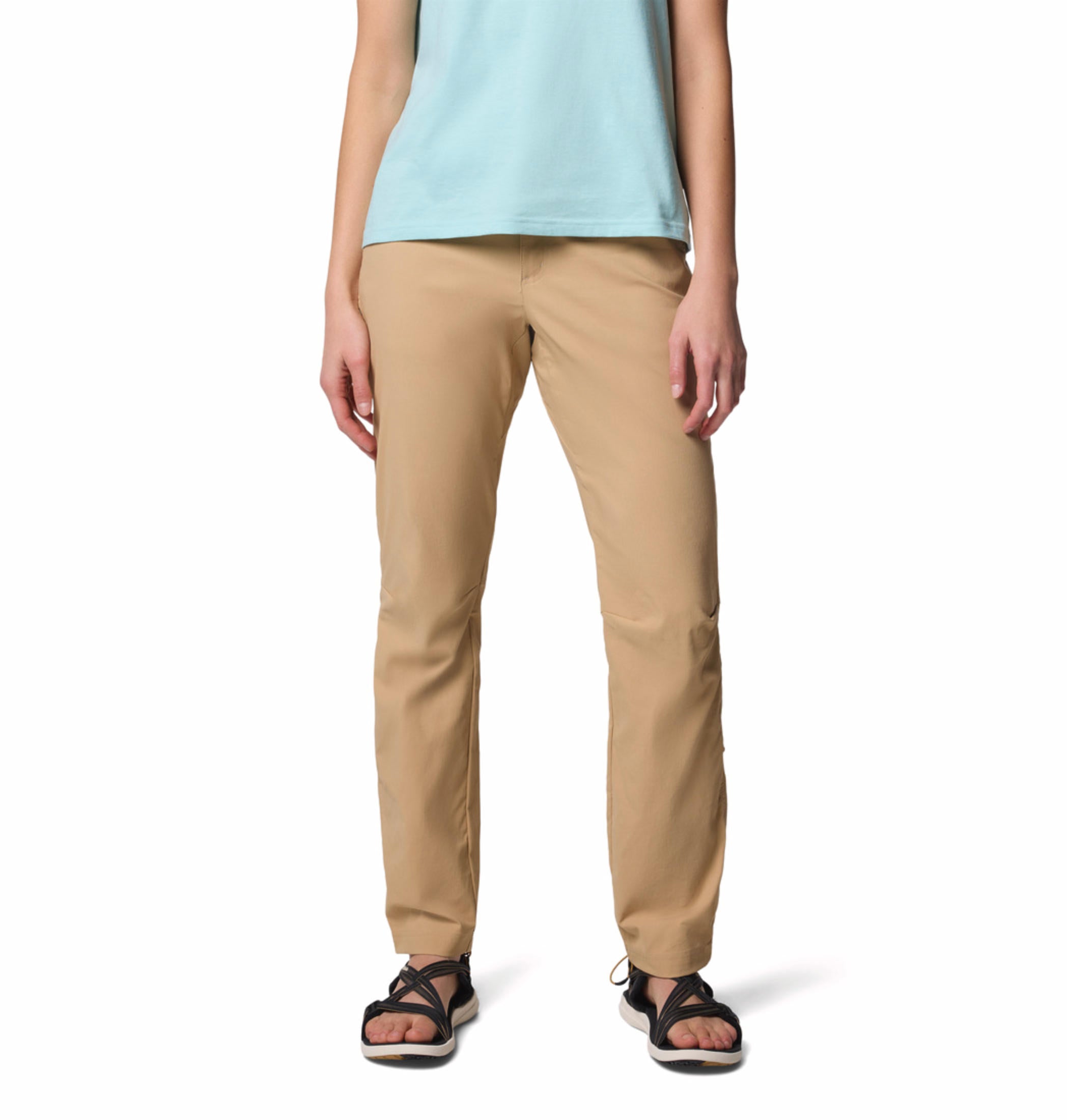 A Women Wearing Columbia Women Brown Leslie Falls Pant II