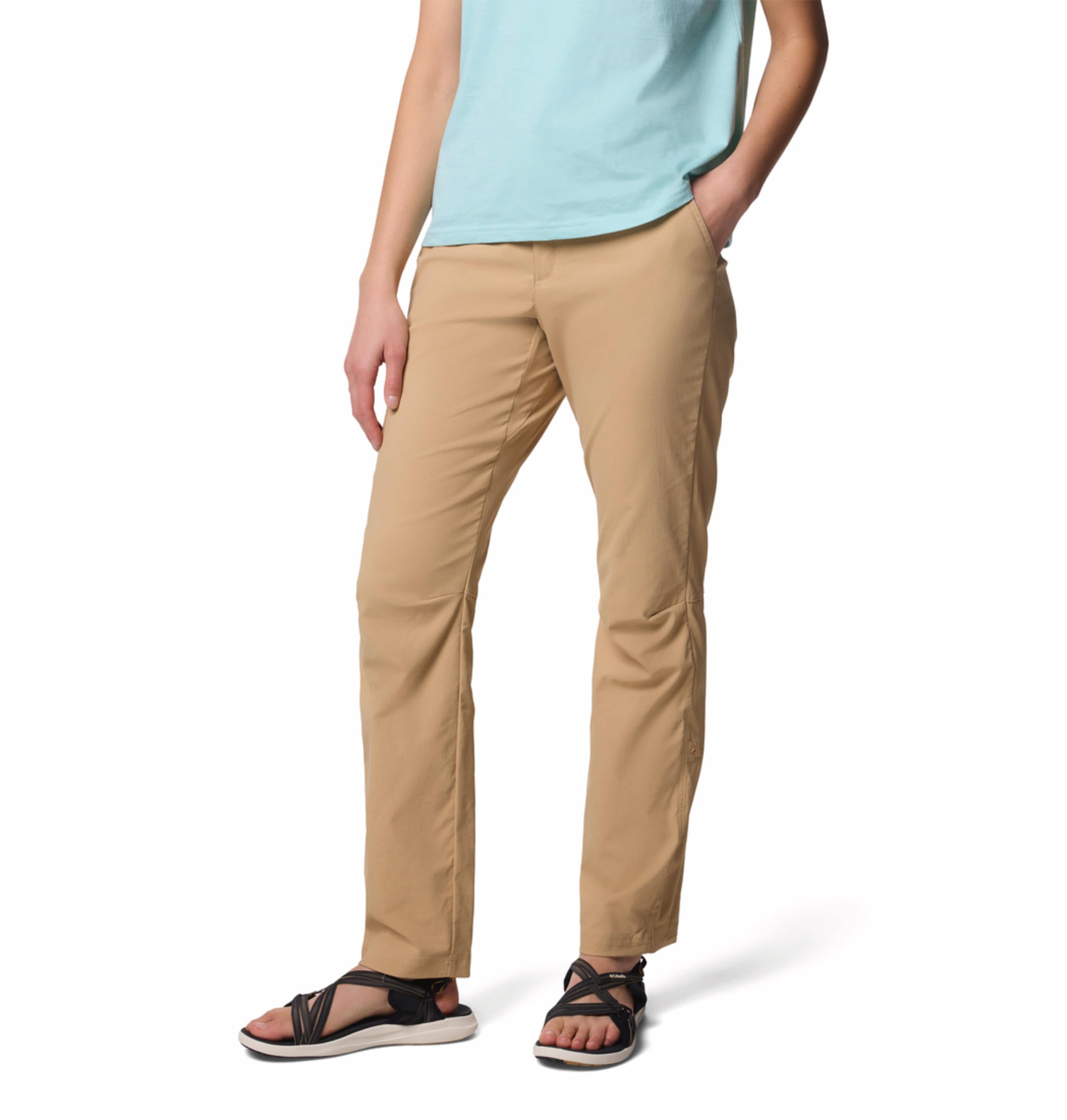 A Women Wearing Columbia Women Brown Leslie Falls Pant II