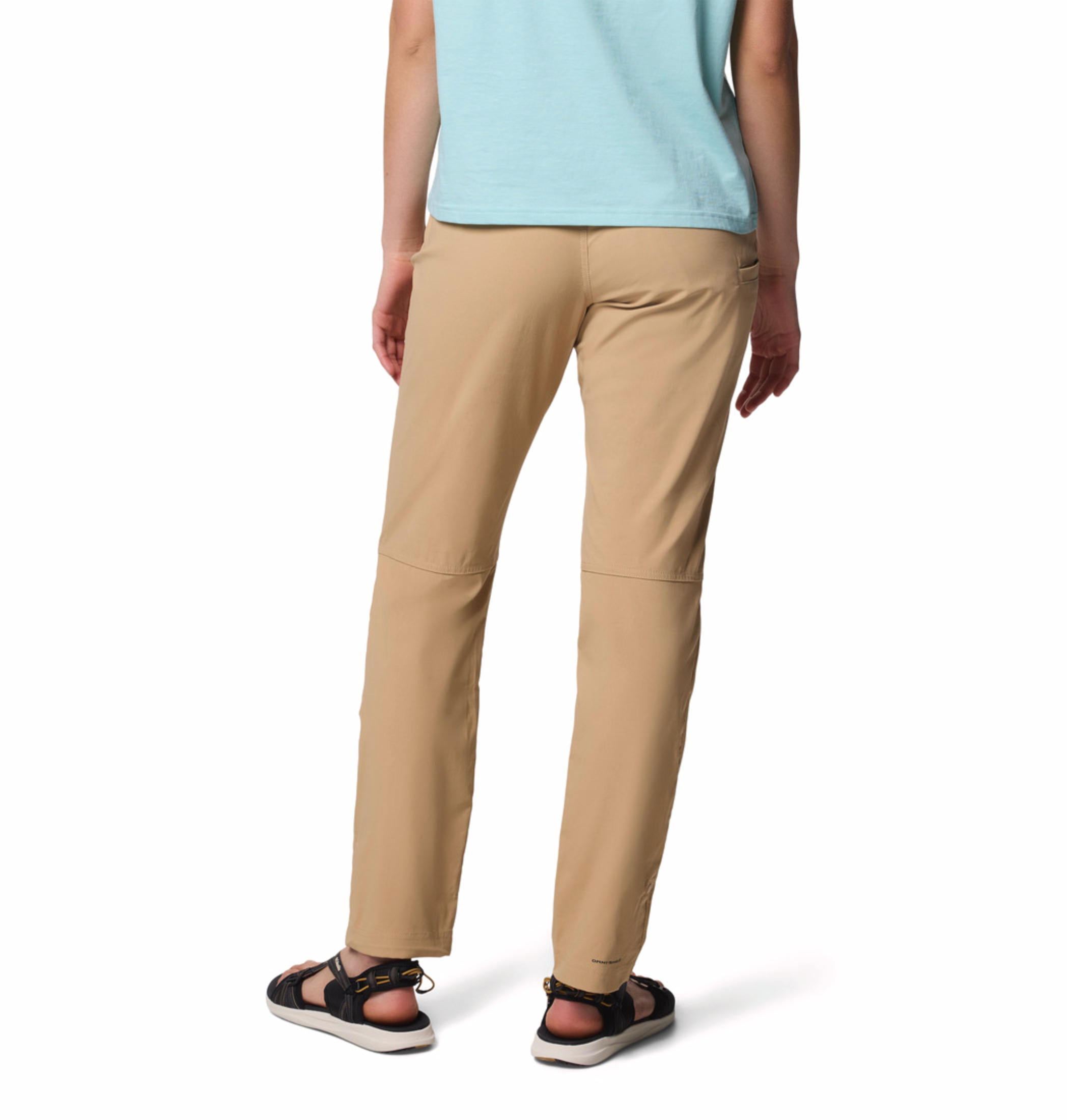 A Women Wearing Columbia Women Brown Leslie Falls Pant II
