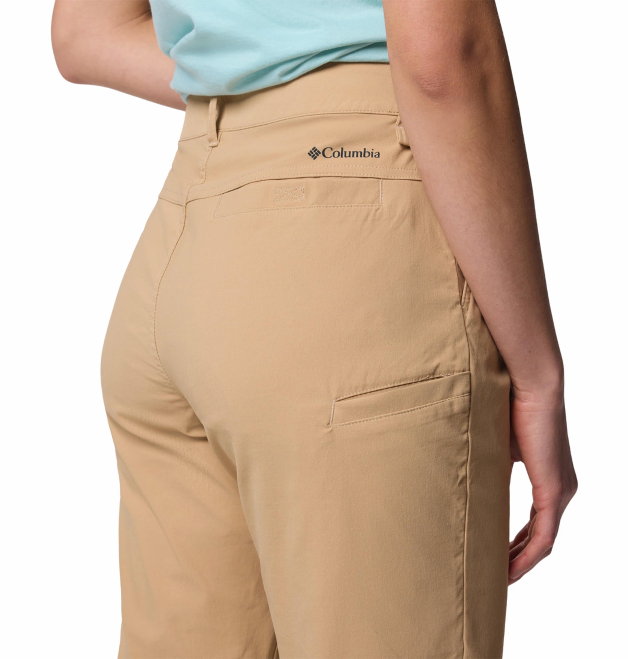 A Women Wearing Columbia Women Brown Leslie Falls Pant II