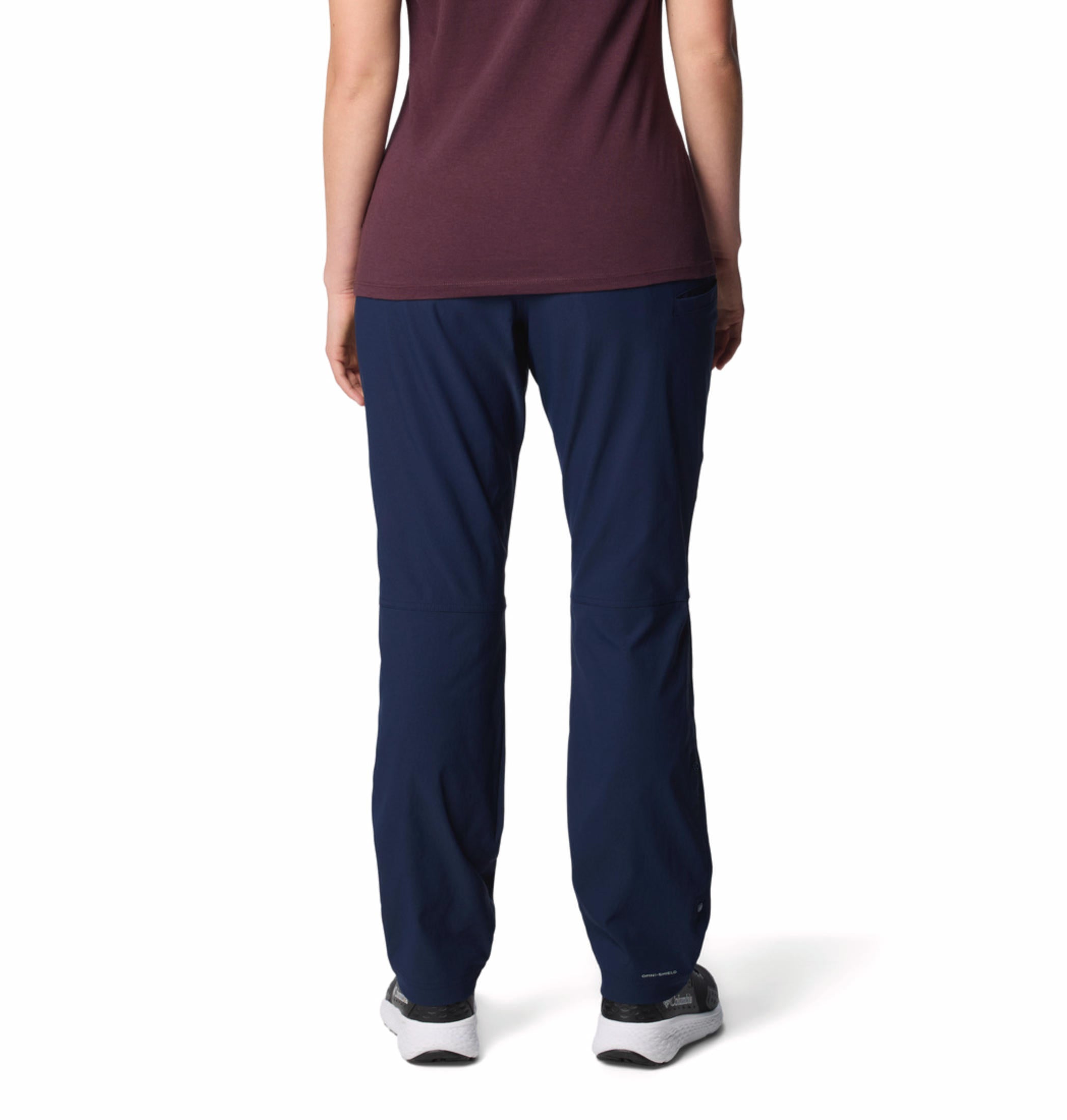 A Women Wearing Columbia Women Blue Leslie Falls Pant II