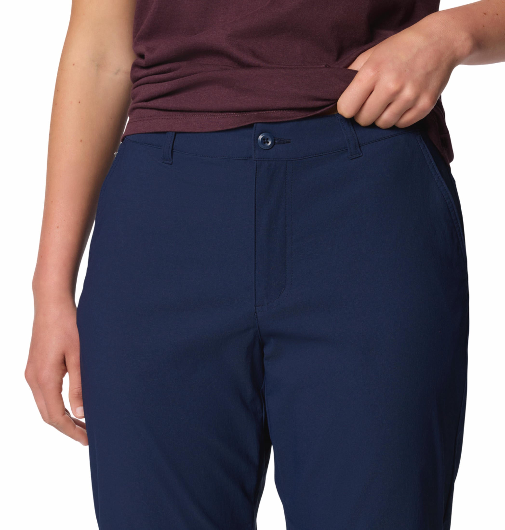 A Women Wearing Columbia Women Blue Leslie Falls Pant II