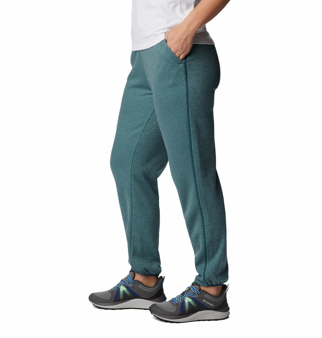 A Women Wearing Columbia Women Blue Col Hike Tech Fleece Bottom