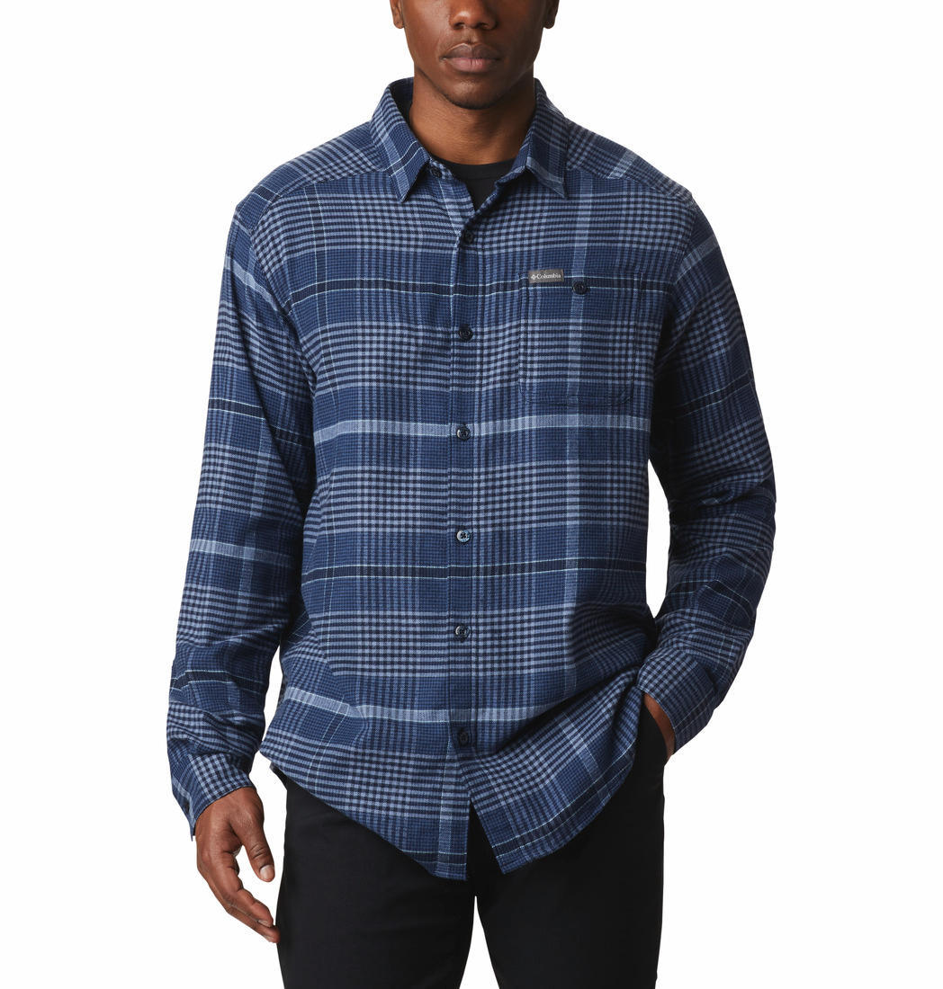 A Men Wearing Columbia Men Blue Cornell Woods Flannel Long Sleeve Shirt