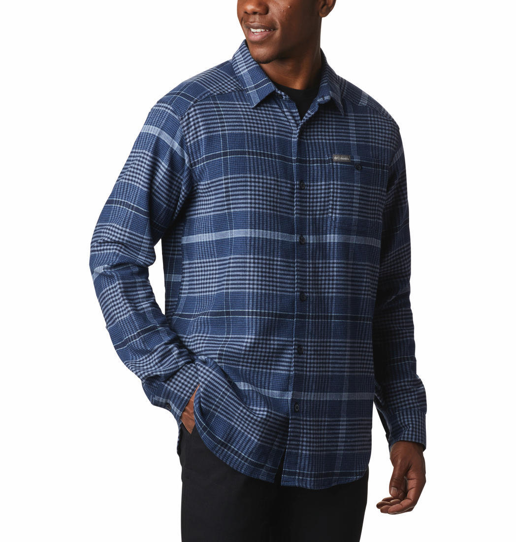 A Men Wearing Columbia Men Blue Cornell Woods Flannel Long Sleeve Shirt
