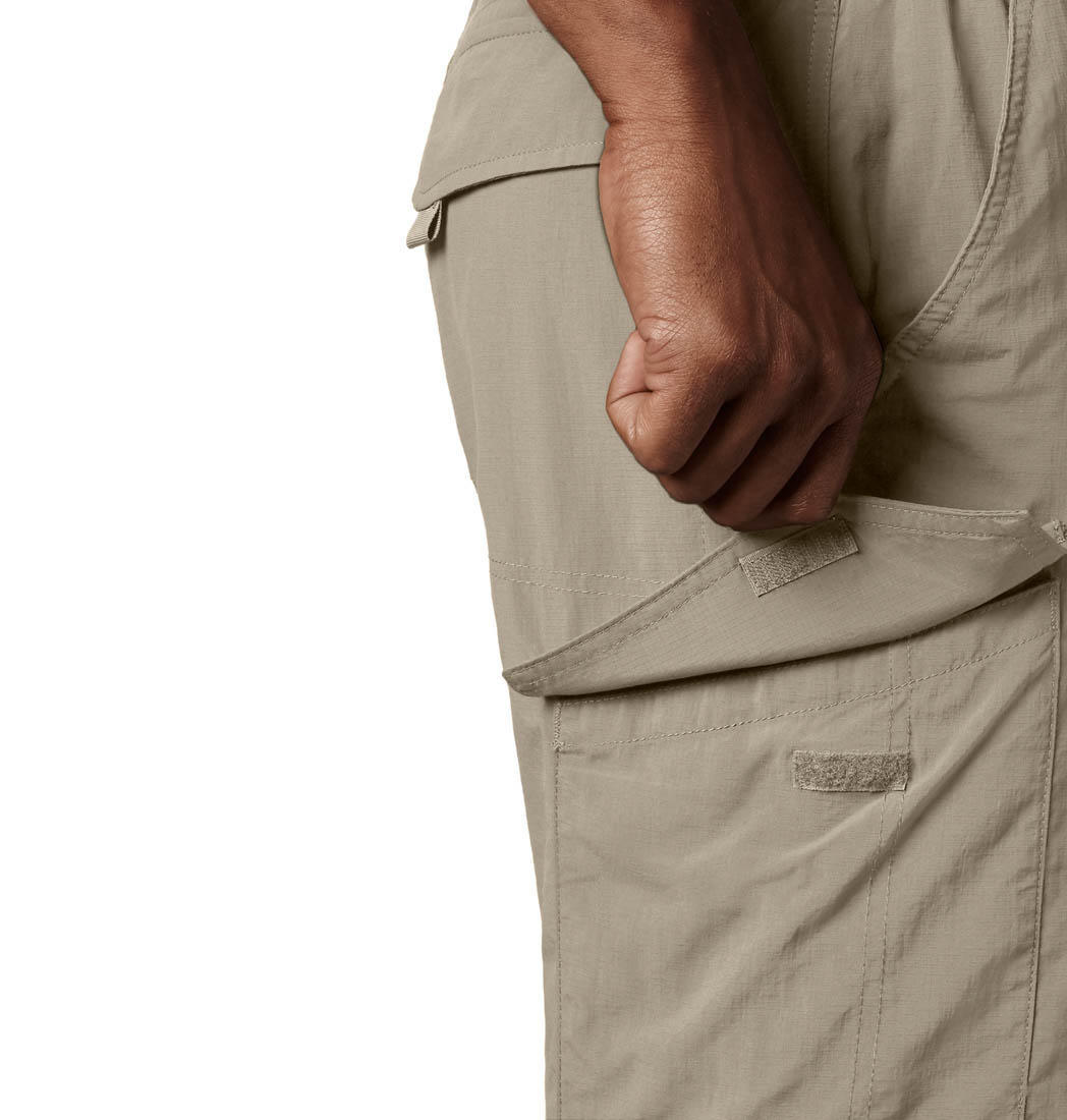 Columbia Men’s Omni-Wick Silver Ridge Beige Cargo Shorts with UPF 50