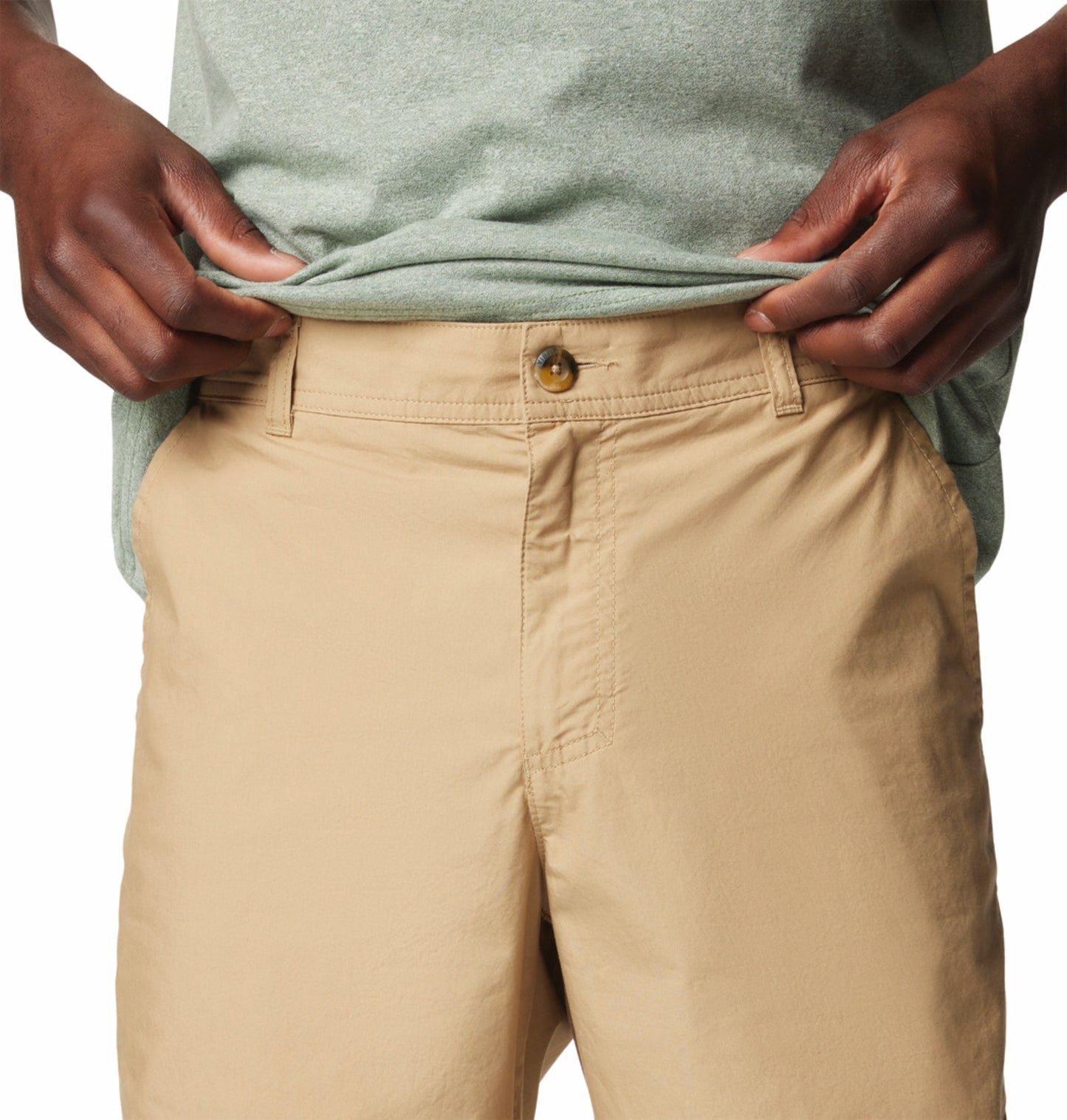 A Men Wearing Columbia Men Brown Washed Out Short