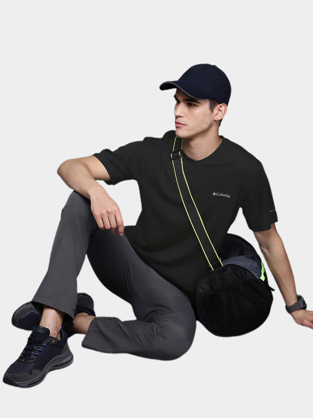 Columbia Men Black Sun Trek V-Neck Short Sleeve T-Shirt