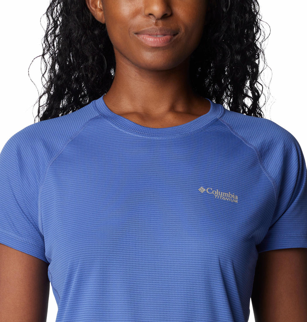 A Women Wearing Columbia Women Blue Cirque River Short Sleeve Crew