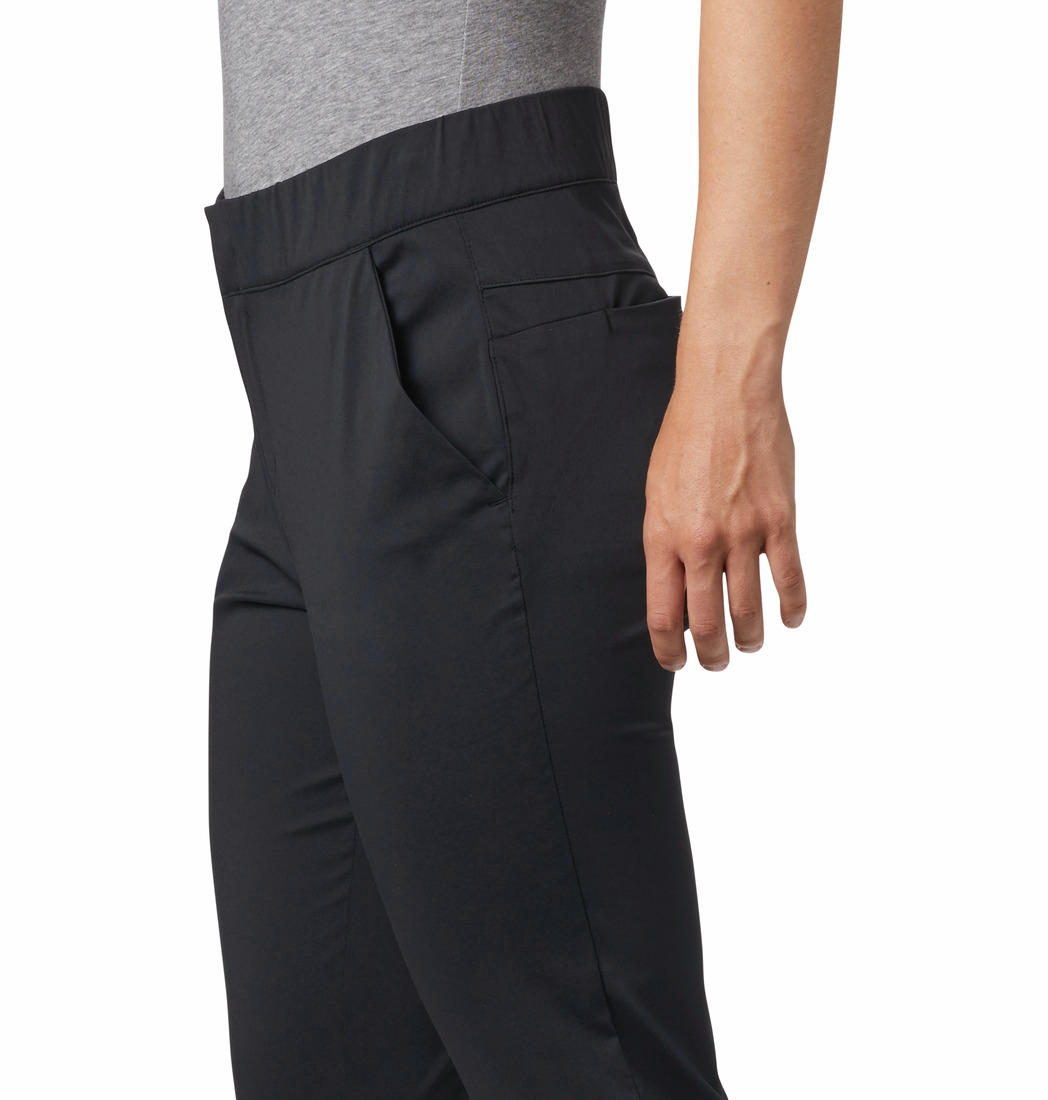 A Women Wearing Columbia Women Black Firwood Camp II Pant (Sun Protection)
