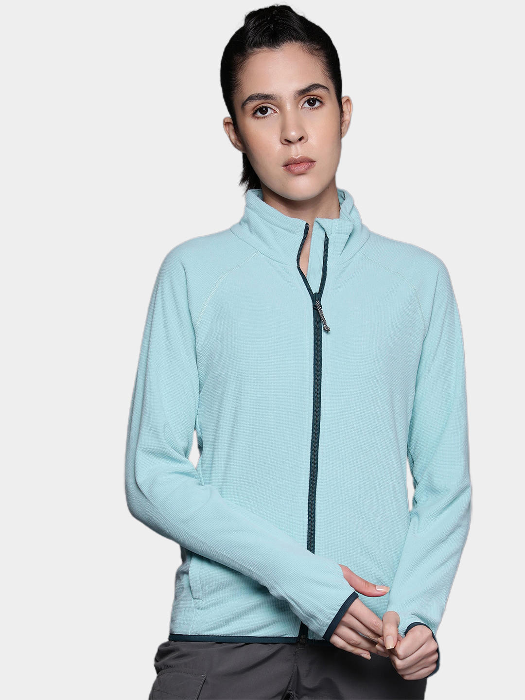 A Women Wearing Columbia Women Blue Back Beauty Full Zip