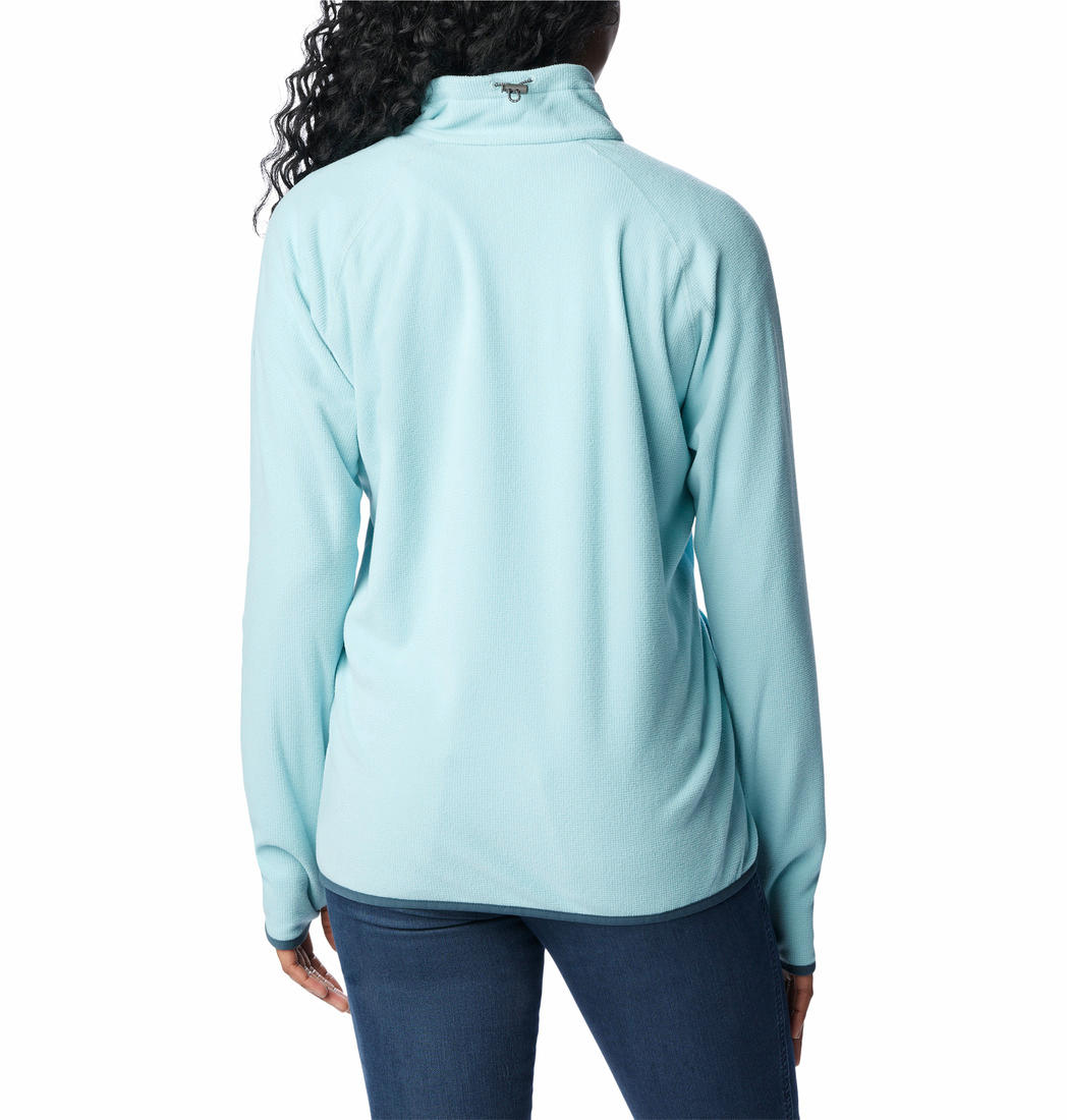 A Women Wearing Columbia Women Blue Back Beauty Full Zip