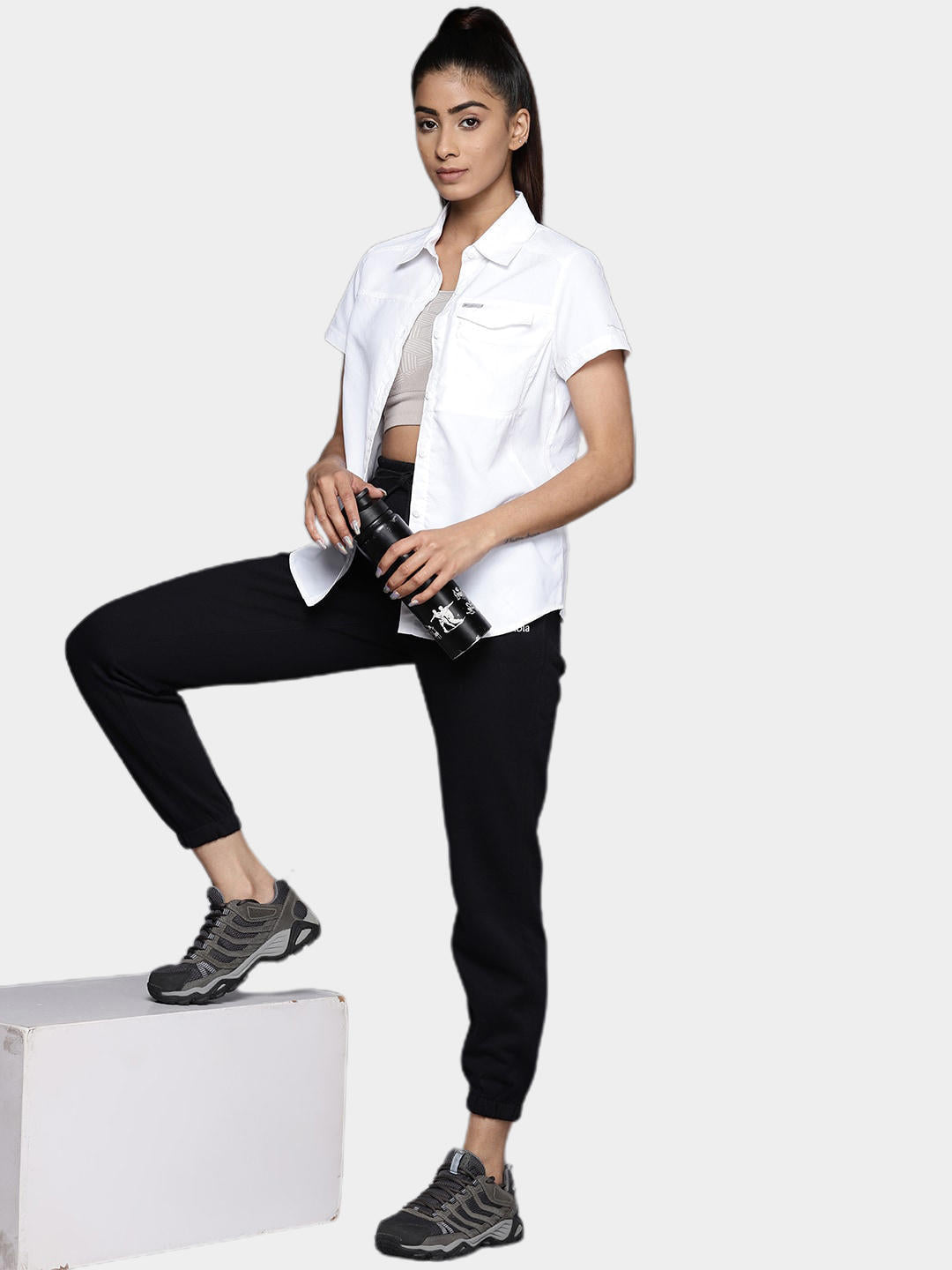 Columbia Women White Silver Ridge 2.0 Short Sleeve Shirts
