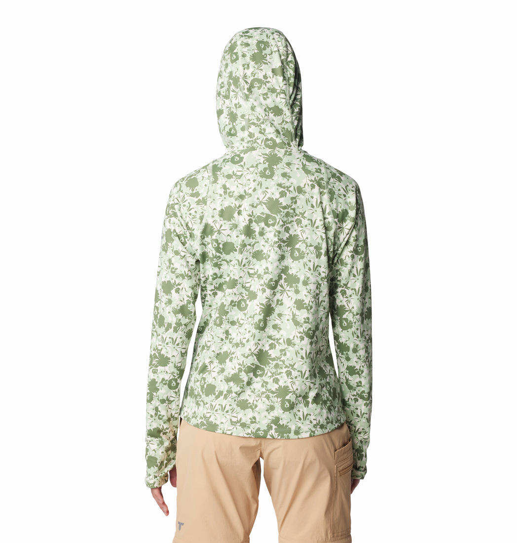 A Women Wearing Columbia Women Green Summit Valley Hoodie (Sun Protection)