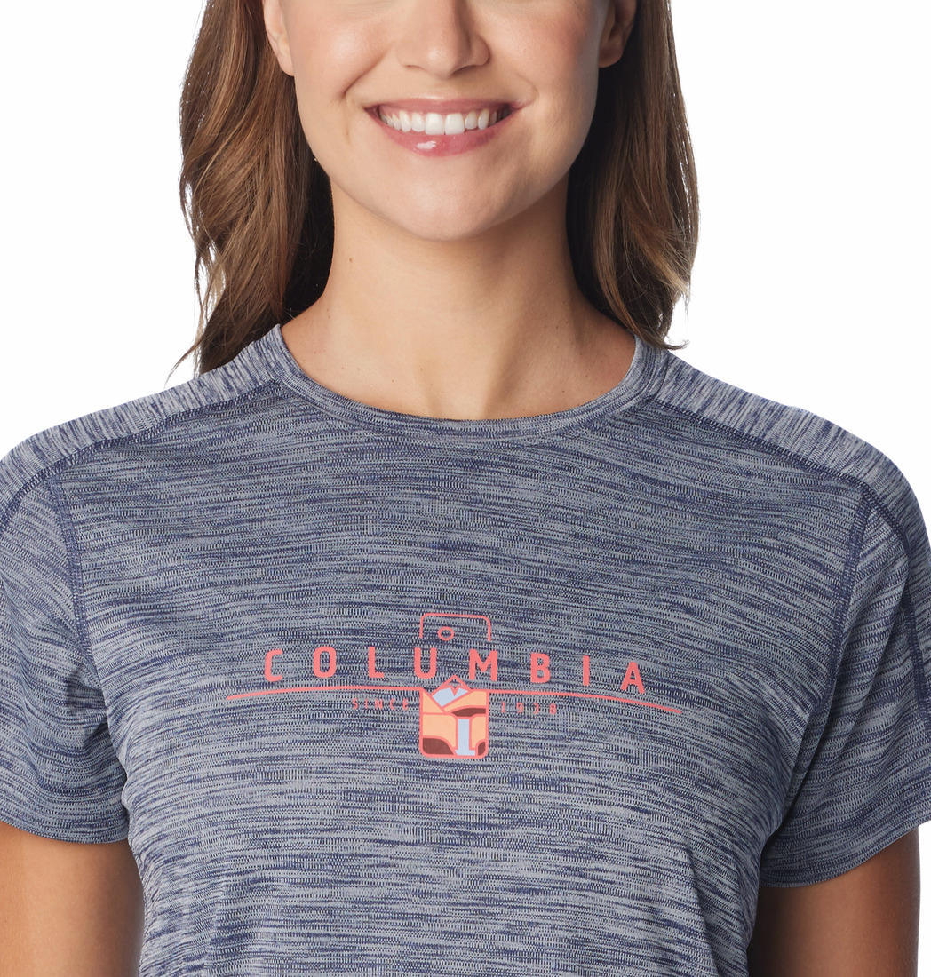 A Women Wearing Columbia Women Navy Blue W Zero Rules Graphic Crew (Sun Protection)