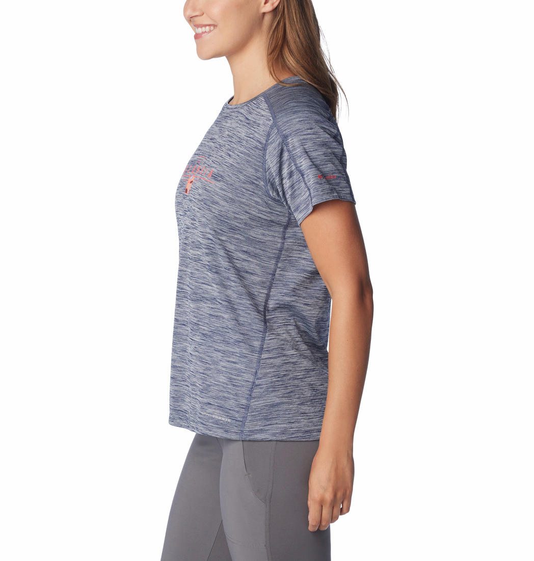 A Women Wearing Columbia Women Navy Blue W Zero Rules Graphic Crew (Sun Protection)