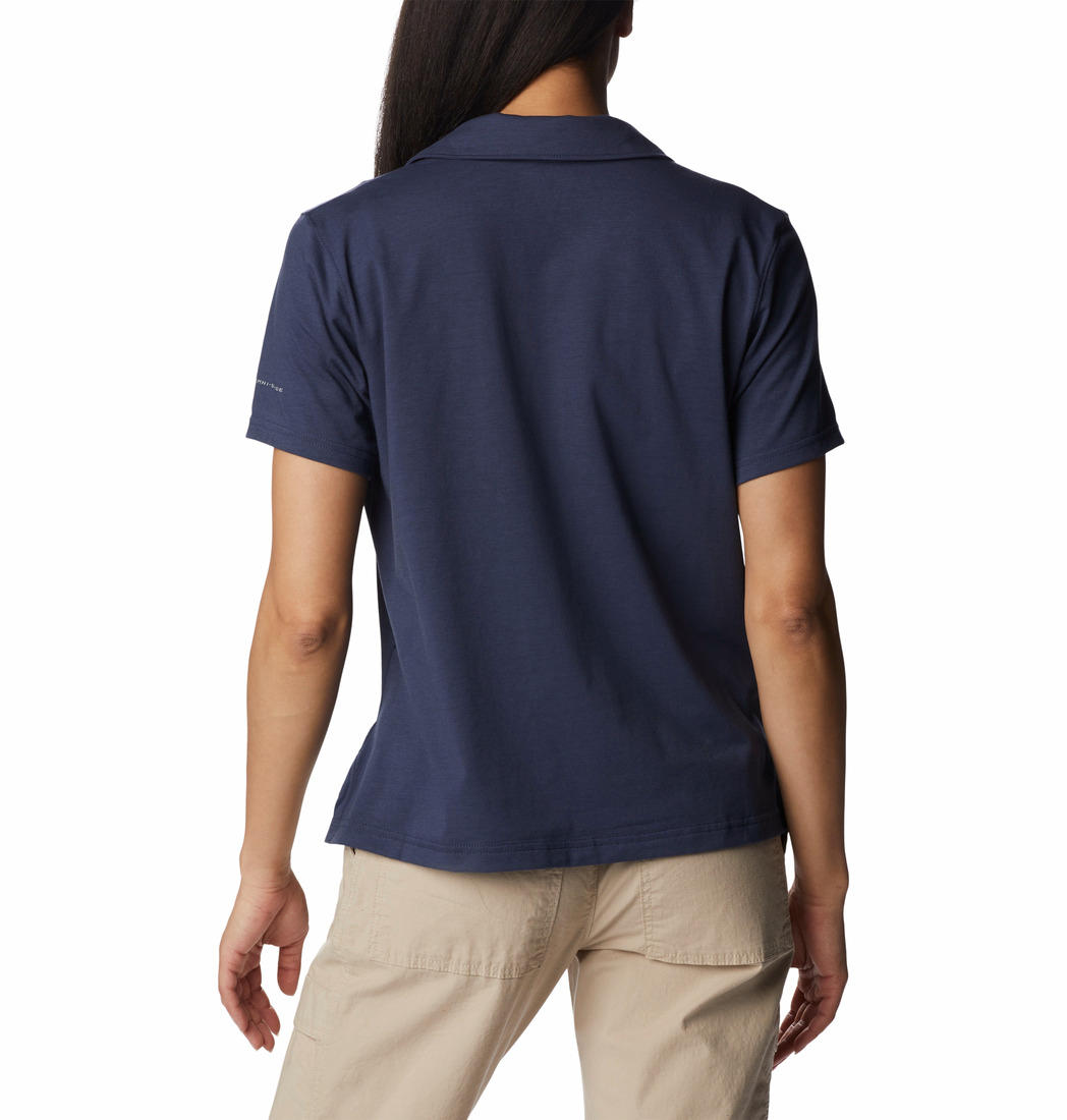 A Women Wearing Columbia Women Navy Blue W Sun Trek Polo (Sun Protection)