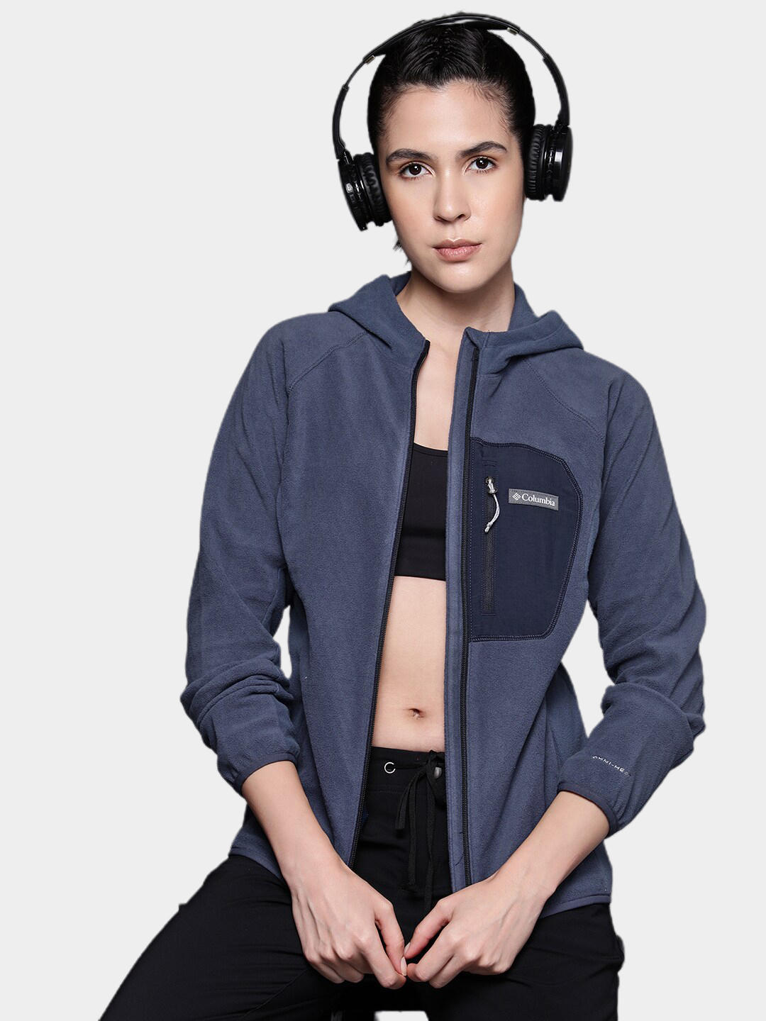 A Women Wearing Columbia Women Navy Blue W Outdoor Tracks Hooded FZ