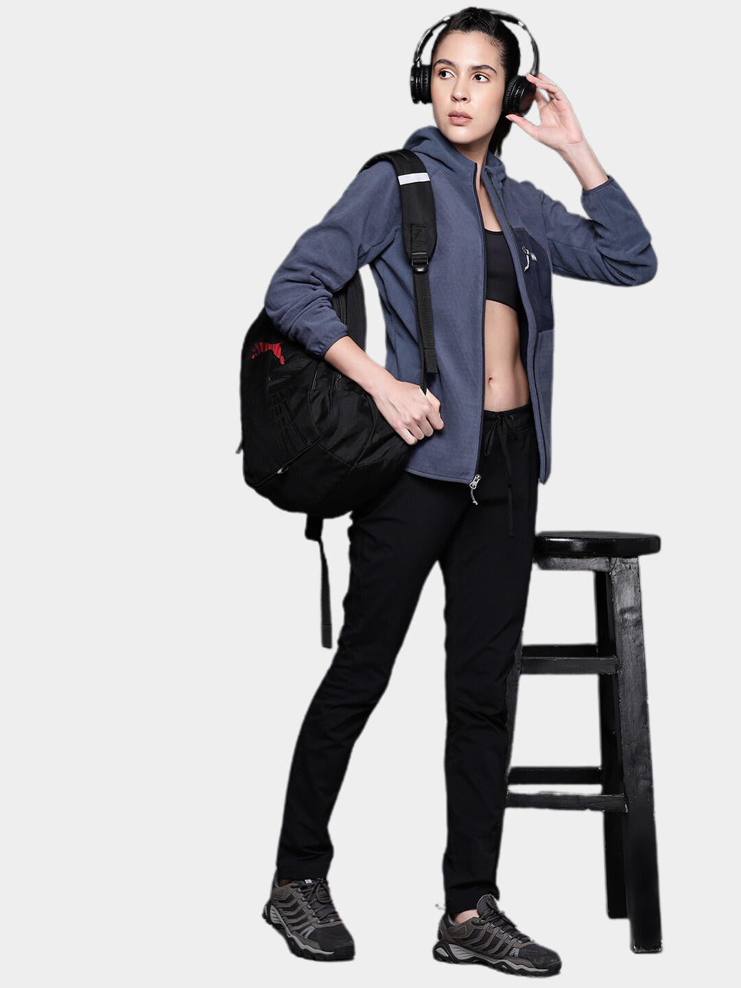 A Women Wearing Columbia Women Navy Blue W Outdoor Tracks Hooded FZ