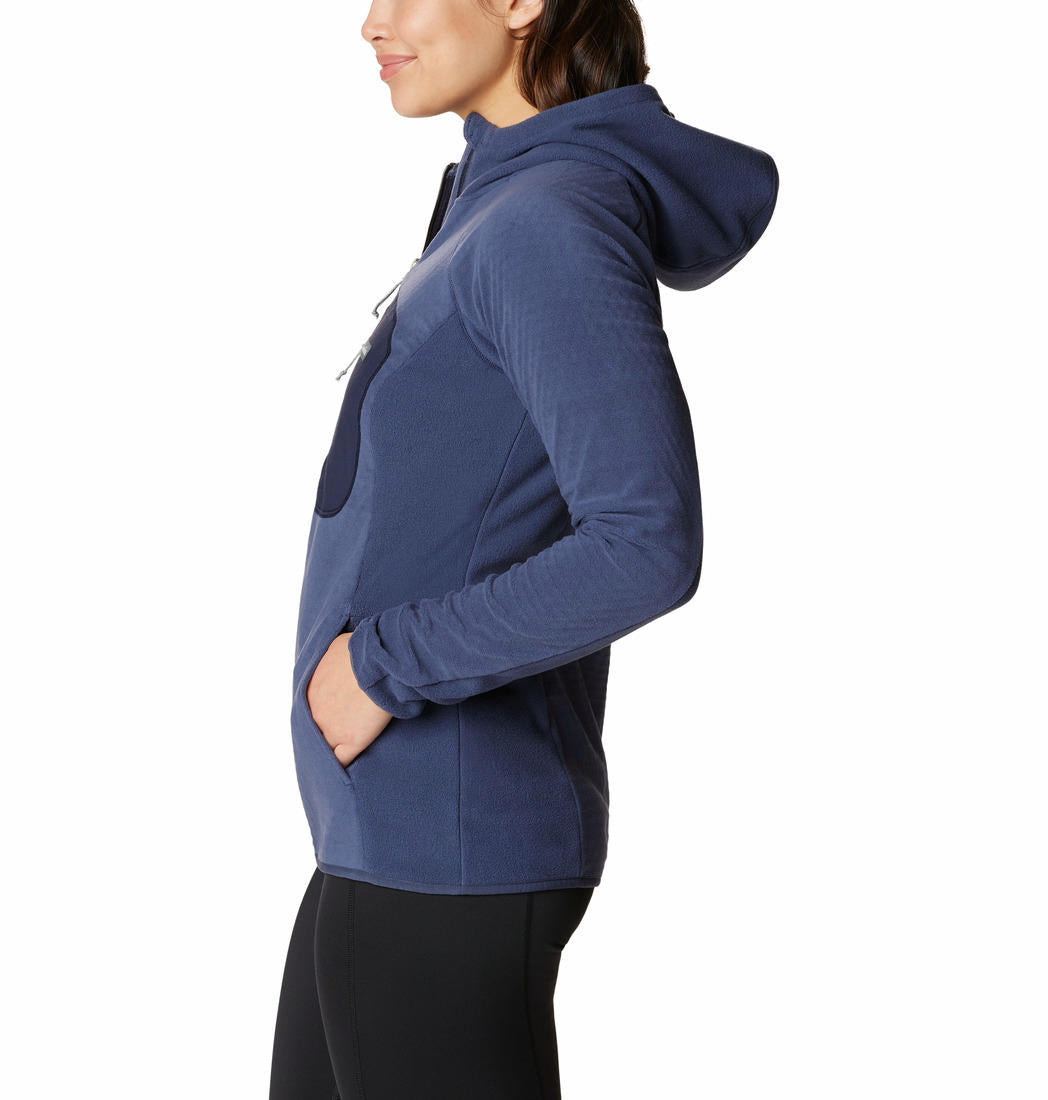 A Women Wearing Columbia Women Navy Blue W Outdoor Tracks Hooded FZ