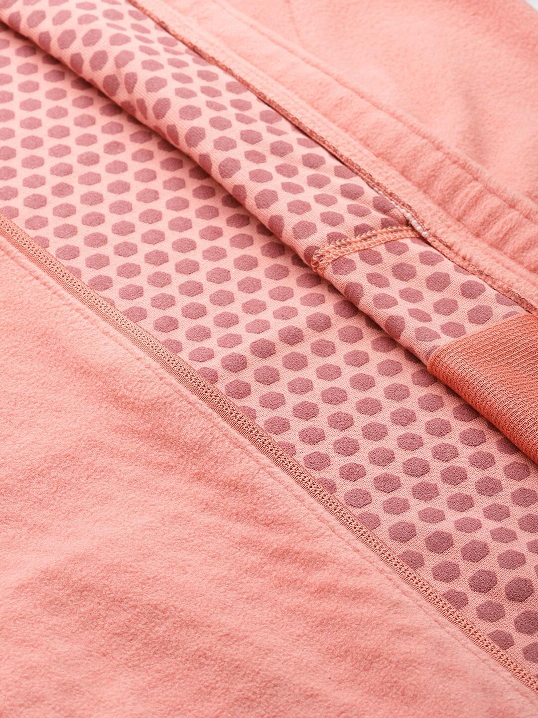 A Women Wearing Columbia Women Orange W Outdoor Tracks Hooded FZ