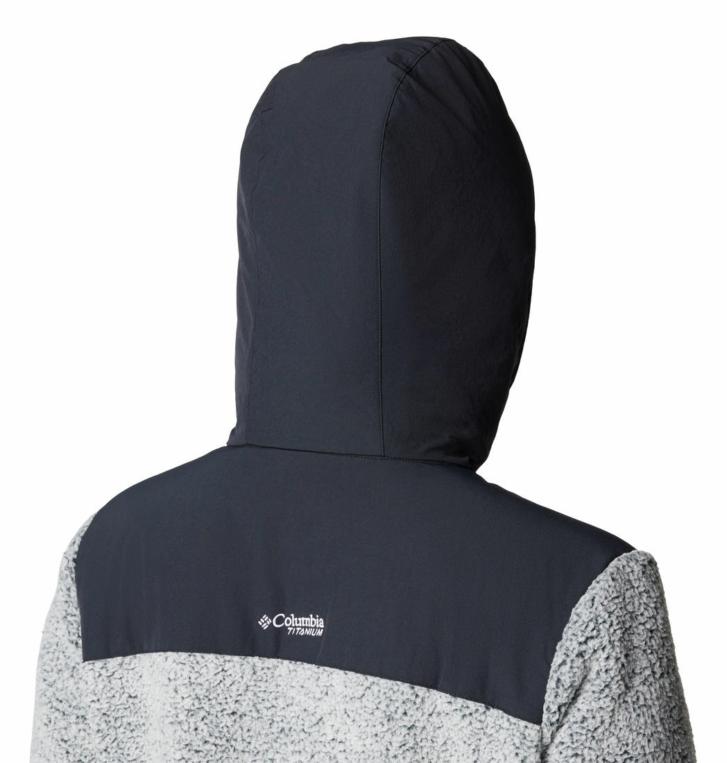 A Women Wearing Columbia Women White Arctic Crest Sherpa Full Zip