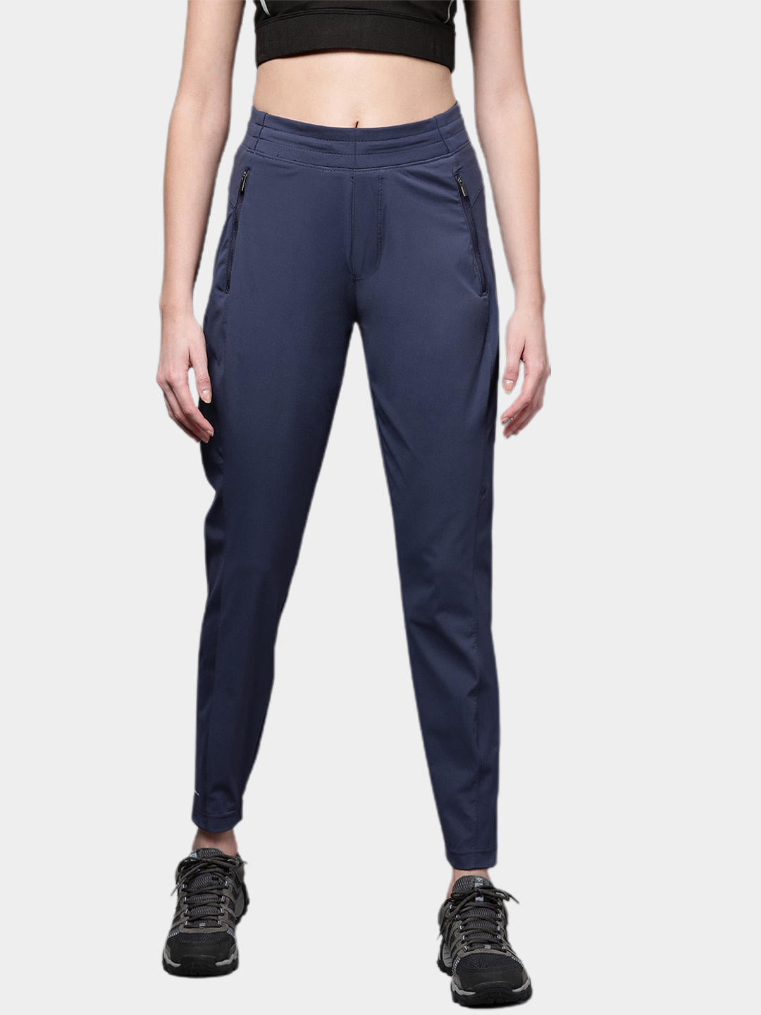 A Women Wearing Columbia Women Navy Blue Claudia Ridge Pant