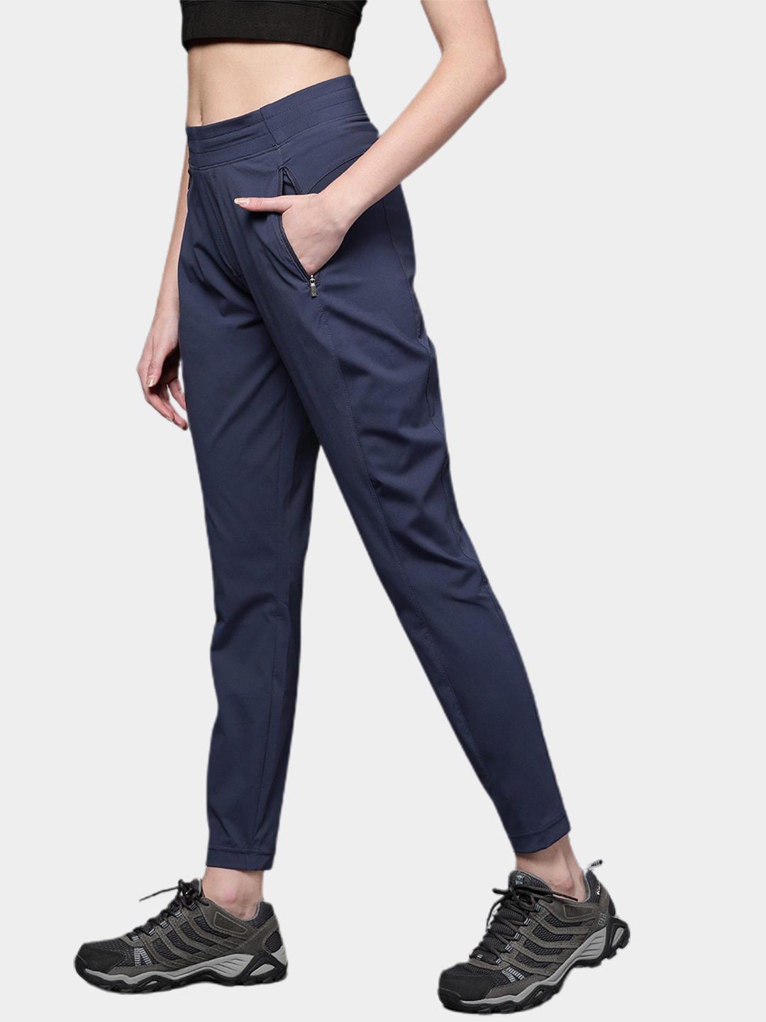 A Women Wearing Columbia Women Navy Blue Claudia Ridge Pant