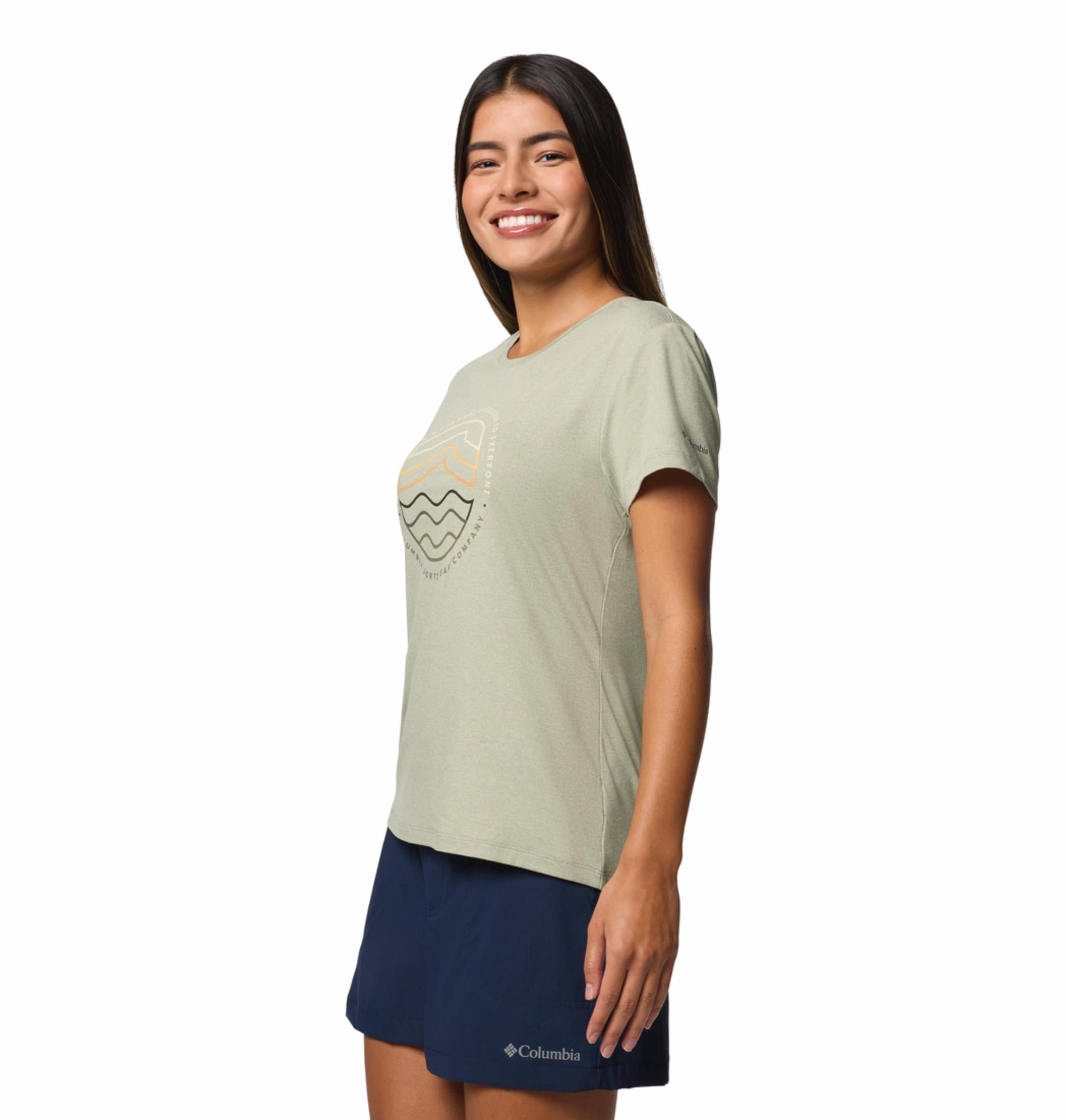 A Women Wearing Columbia Women Green Sloan Ridge Graphic SS Tee