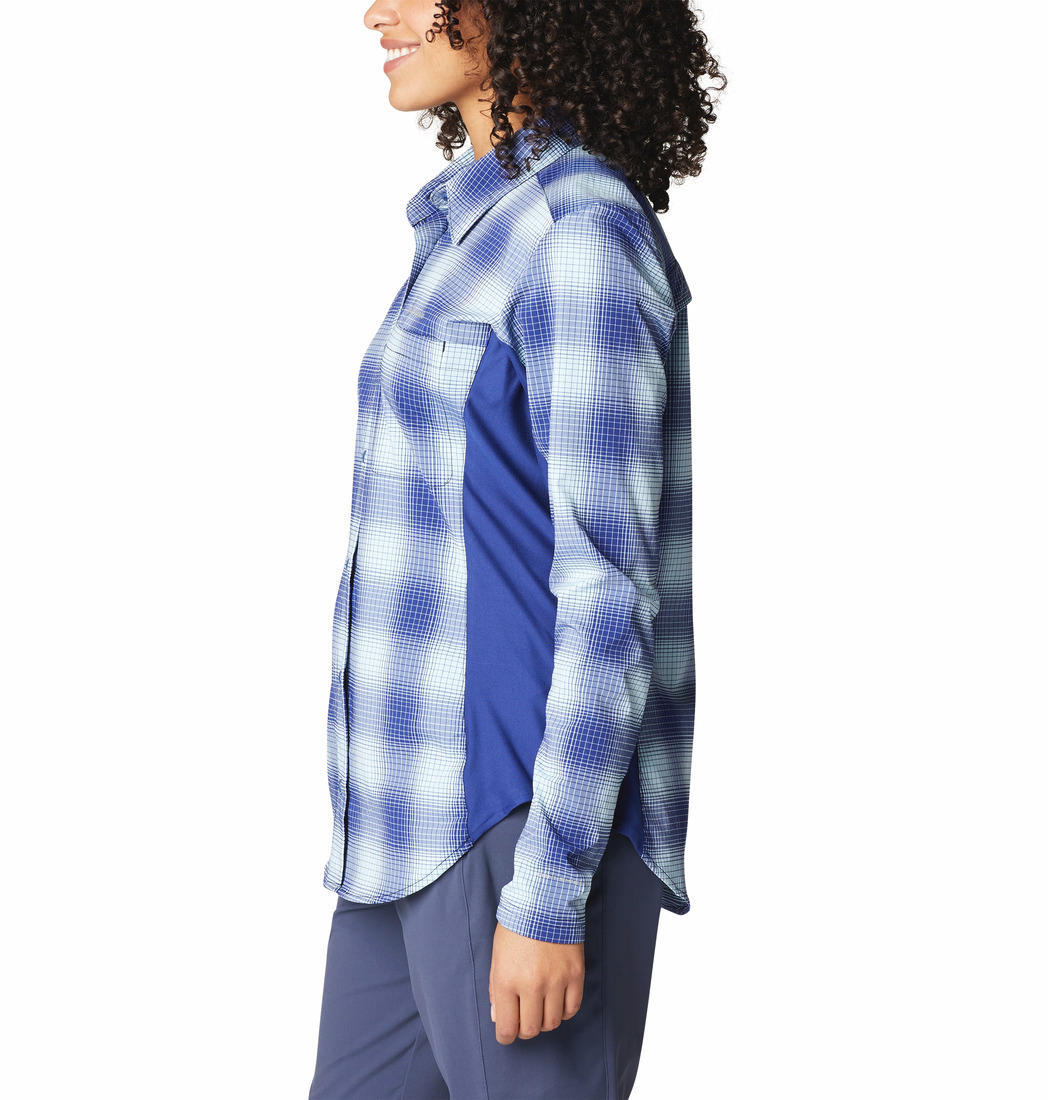 A Women Wearing Columbia Women Blue Claudia Ridge LS Shirt