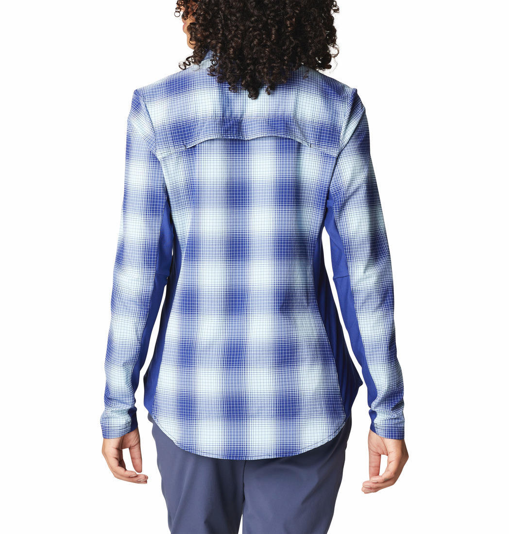 A Women Wearing Columbia Women Blue Claudia Ridge LS Shirt