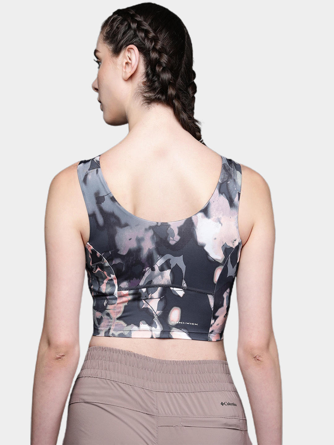 A Women Wearing Columbia Women Navy Blue Boundless Trek Tank