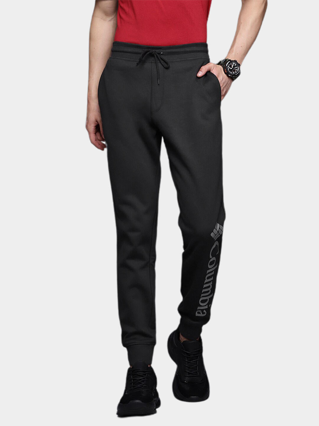 A Men Wearing Columbia Men Black M CSC Logo Fleece Jogger II