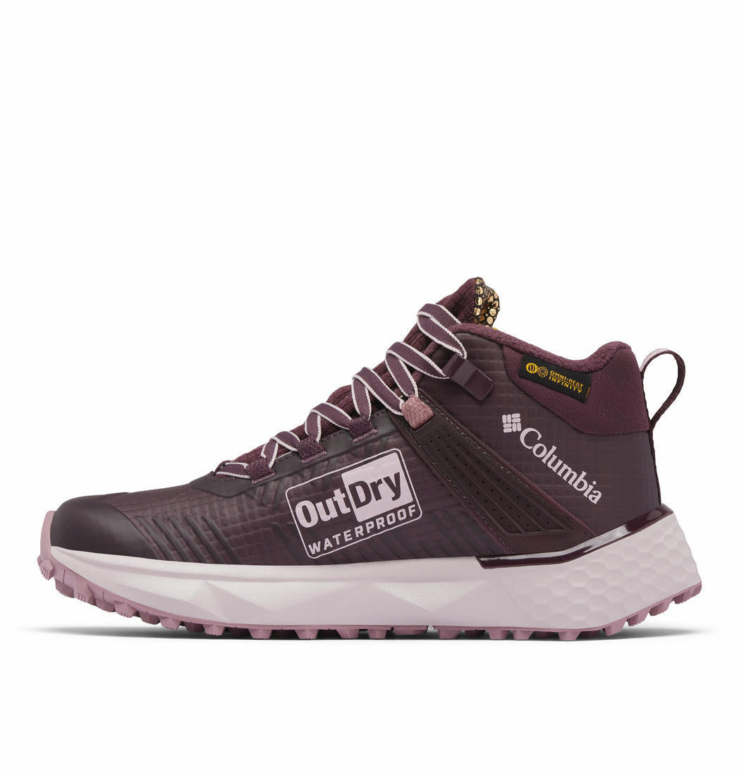 A Women Wearing Columbia Women Red FACET 75 EQUINOX