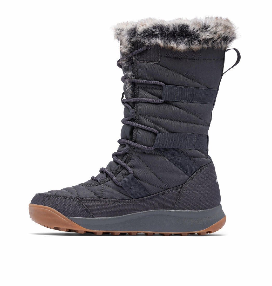 A Women Wearing Columbia Women Black MINX IV