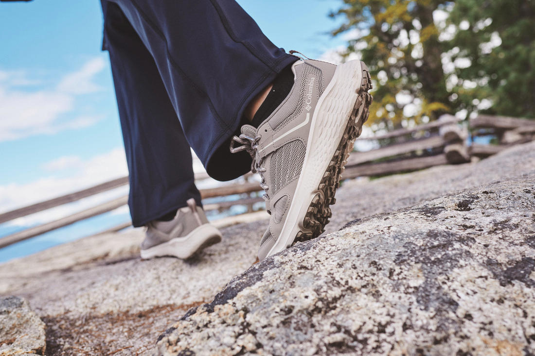 Columbia Women White NOVO TRAIL