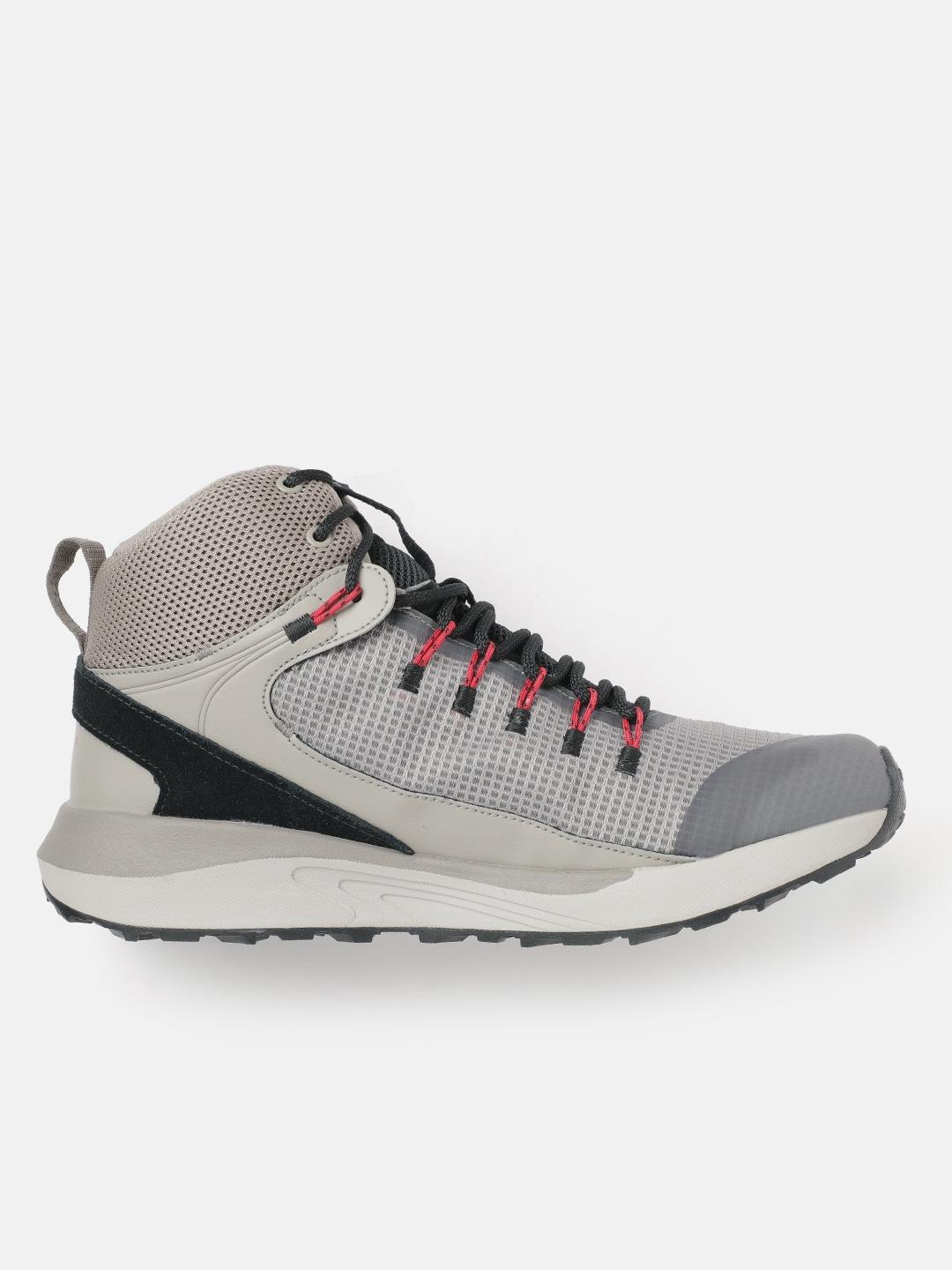 Columbia Men Beige TRAILSTORM MID Water Resistant Shoes